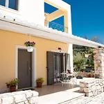 Giannakis Villa
